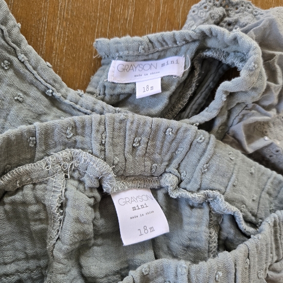 Grayson Mini Baby Ruffle Outfit - Picture 4 of 4